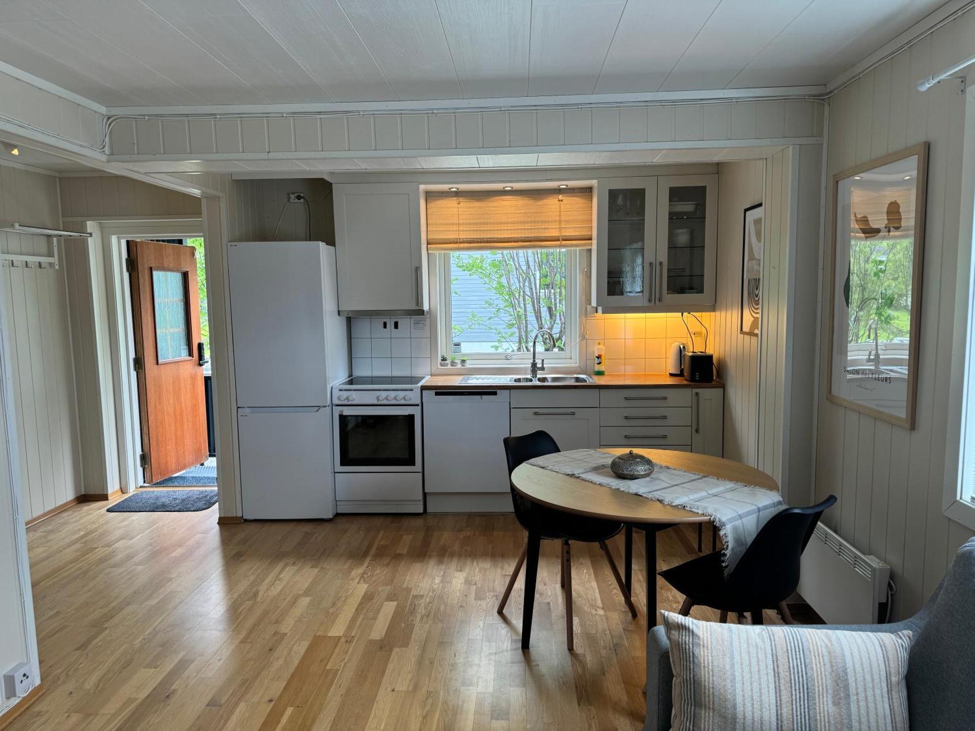 Walo Apartments Tromsdalen - Close To Cable Car And Arctic Cathedral, 10 Min By Bus To City Centre, Free Parking Tromso Luaran gambar